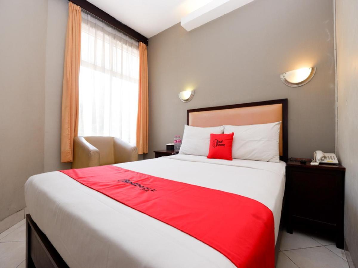 Reddoorz Plus @ Singosari Raya Semarang Exterior foto