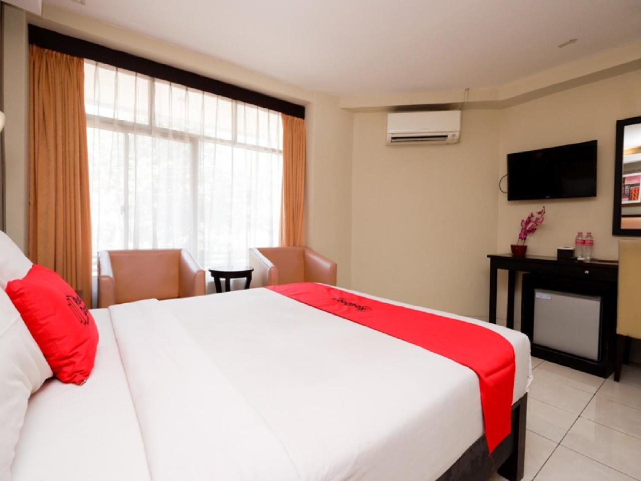 Reddoorz Plus @ Singosari Raya Semarang Exterior foto