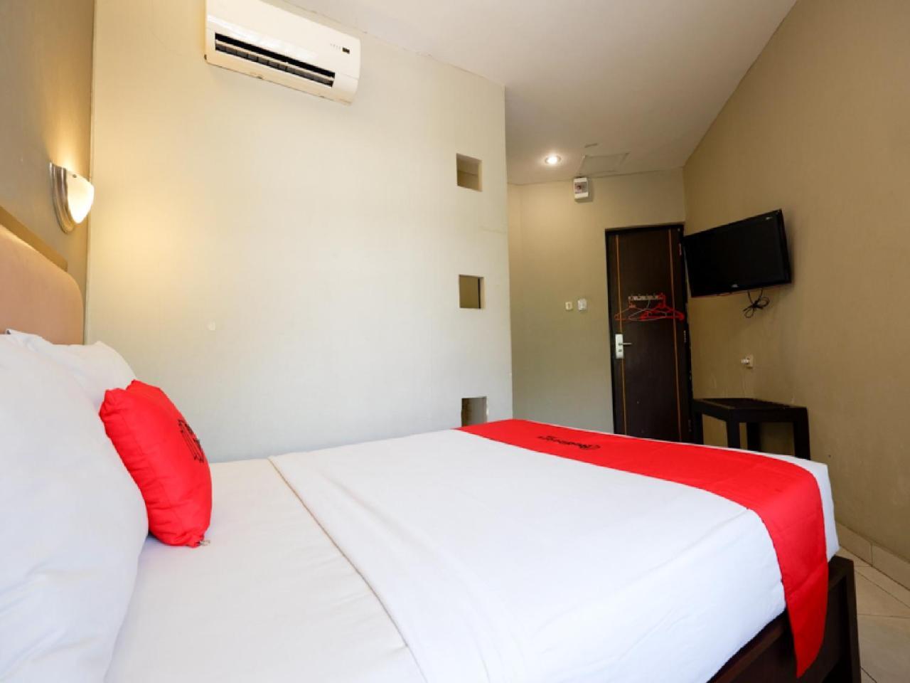 Reddoorz Plus @ Singosari Raya Semarang Exterior foto